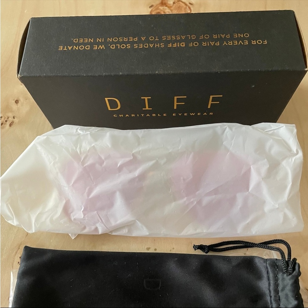 Diff Eyewear Dash Sunglasses NWT - image 5